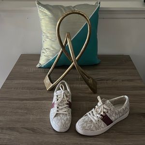 Michael Kors casual tennis shoe
